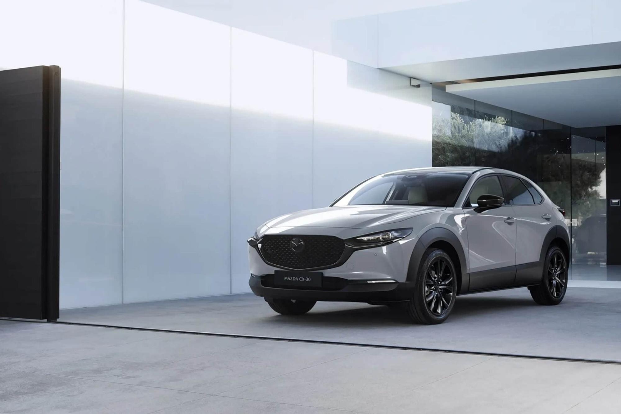 Το Mazda CX-30 ανανεώνεται διακριτικά και αποκτά περισσότερη τεχνολογία 